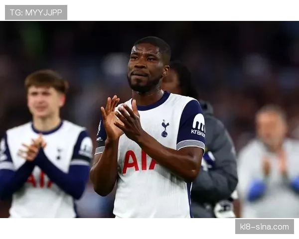 丹索半场被换下 热刺防守调整暴露问题