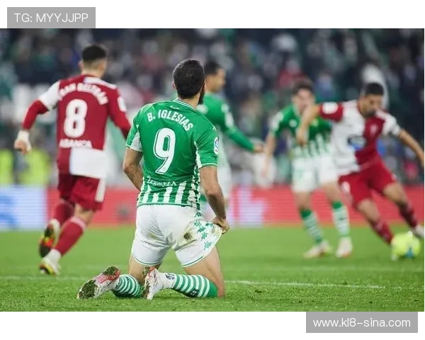 奥萨苏纳两将染红离场 十人应战最后时刻创造奇迹